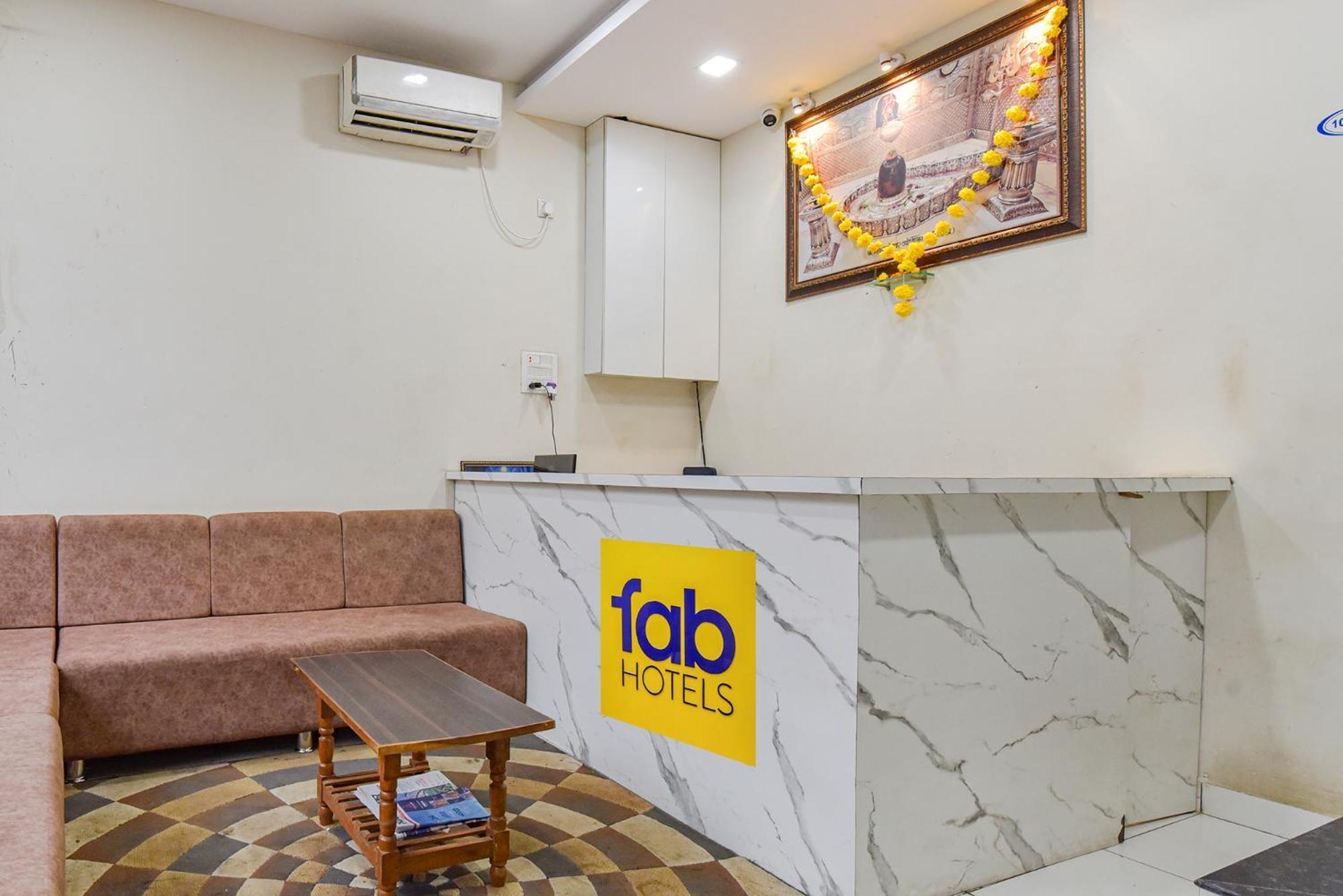 Fabexpress Devani Palace Ujjain Luaran gambar