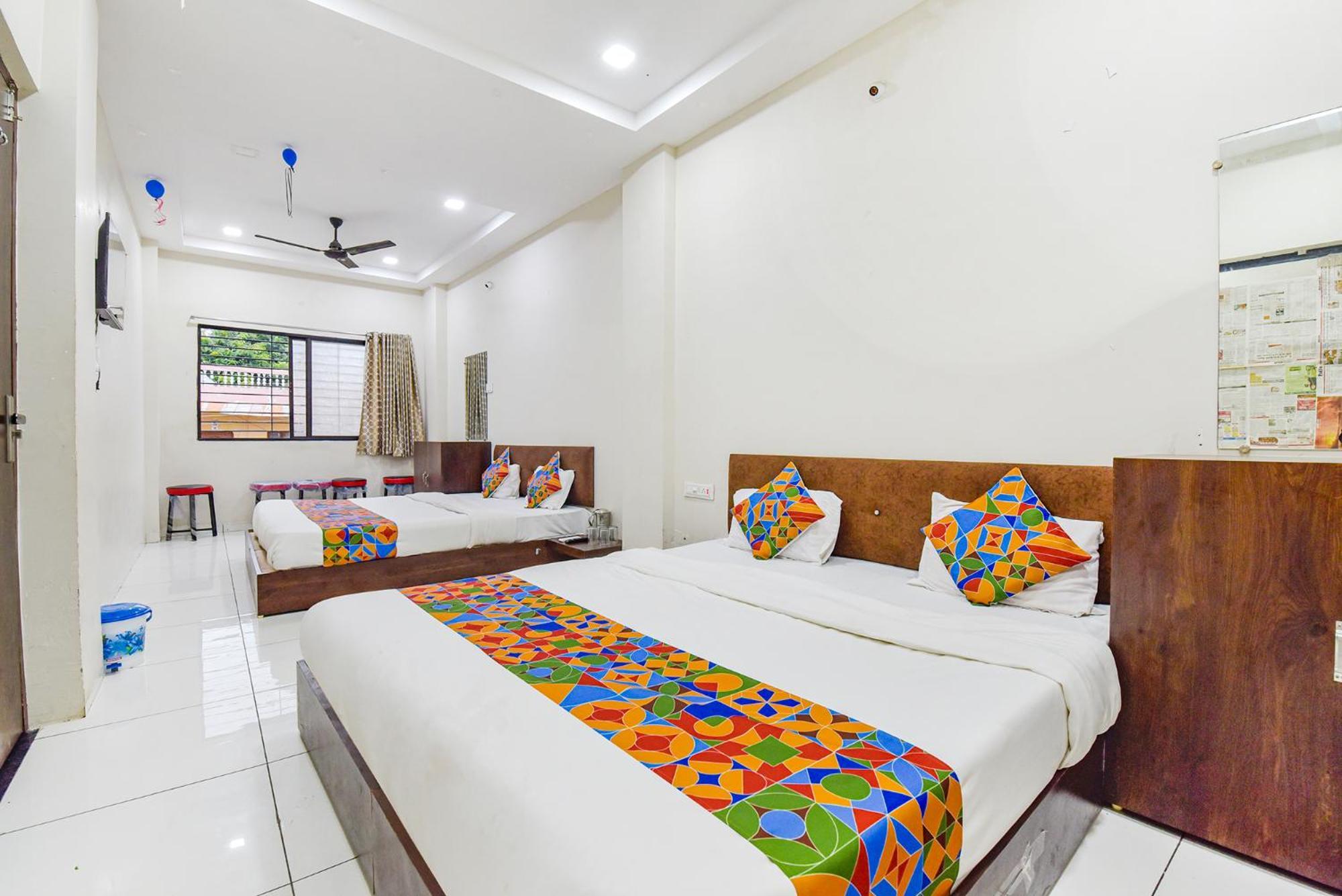 Fabexpress Devani Palace Ujjain Luaran gambar