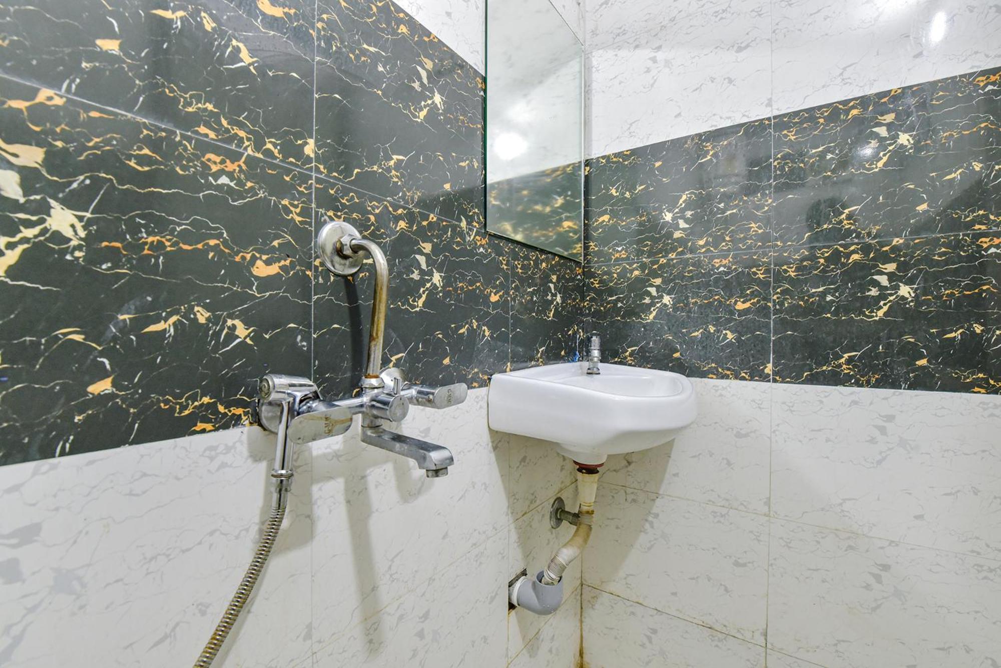 Fabexpress Devani Palace Ujjain Luaran gambar