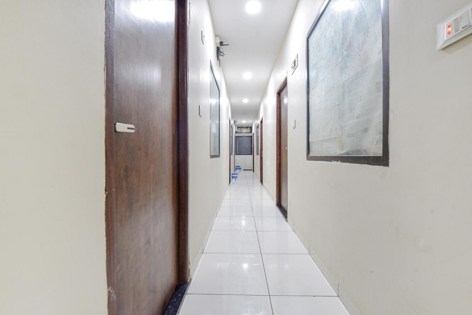 Fabexpress Devani Palace Ujjain Luaran gambar